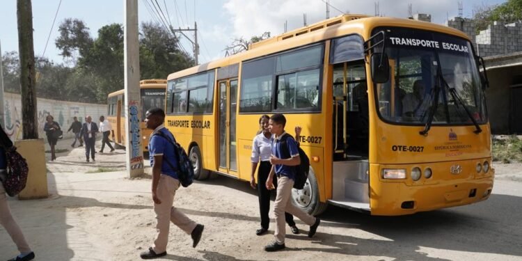 Ministerio de Educación pone en marcha Movilidad Escolar en el Gran Santo Domingo y el Distrito Nacional
