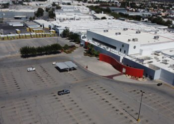 Crisis migratoria en la frontera norte de México detiene las primeras plantas industriales