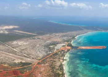 Poder Ejecutivo busca crear una sociedad comercial para manejar proyecto turístico en Pedernales