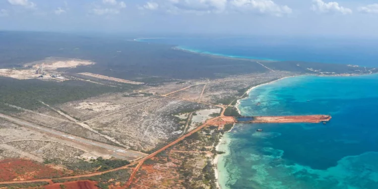 Poder Ejecutivo busca crear una sociedad comercial para manejar proyecto turístico en Pedernales