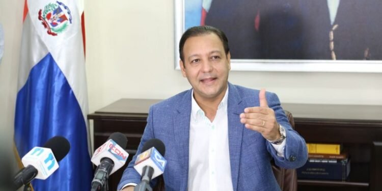 Abel Martínez dice Gobierno falló en proteger recursos hídricos dominicanos