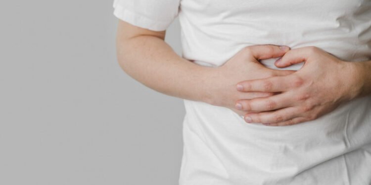 Oncóloga llama a no ignorar síntomas que podrían delatar un cáncer gastrointestinal