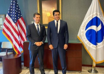 Ministerio de Turismo busca fortalecer la conectividad aérea de las líneas aéreas dominicanas”.