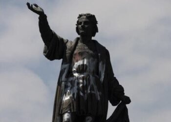 La estatua de Cristóbal Colón sigue sin tener un lugar en Ciudad de México