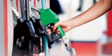 Gobierno mantiene congelados los precios de las gasolinas y el GLP