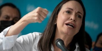 Escogen a Corina Machado como candidata de la oposición en Venezuela