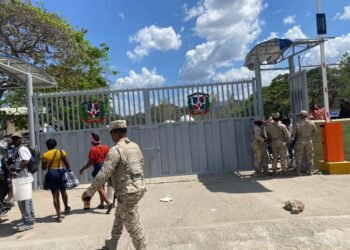 Cerrar la frontera es generar pobreza y hambre a mucha gente, dice Rosario Espinal