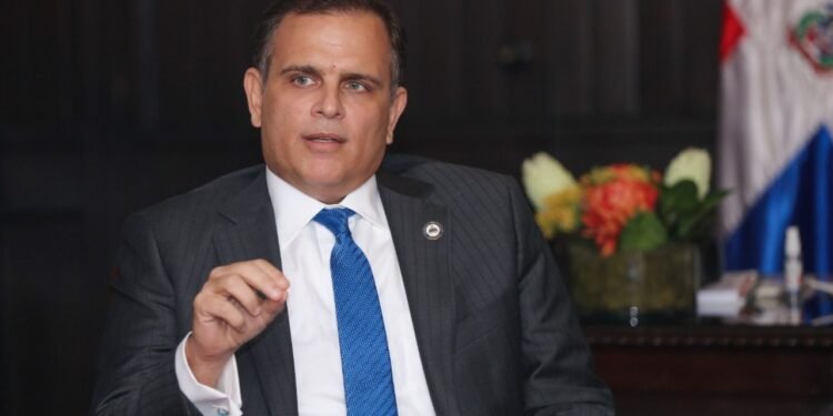 Borrador de estudio para ajuste de tarifa eléctrica será presentado en los próximos días