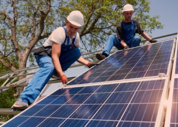 Instan al Gobierno a lanzar plan masivo de colocación de paneles solares en techos