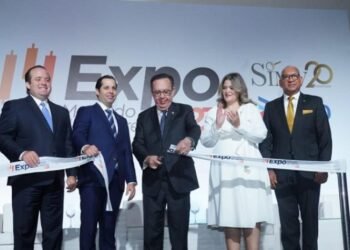 Gobernador del Banco Central resalta importancia del mercado de valores para RD