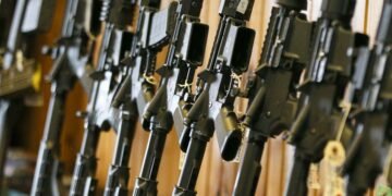Fabricantes de armas de EE.UU. calculan los beneficios obtenidos por el conflicto en Ucrania