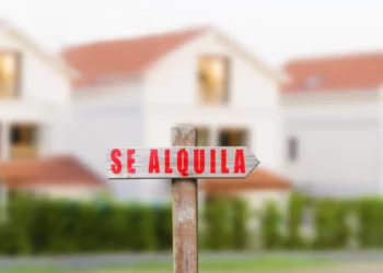 Nueva ley de alquileres permitirá desalojar en dos meses a inquilinos que no paguen