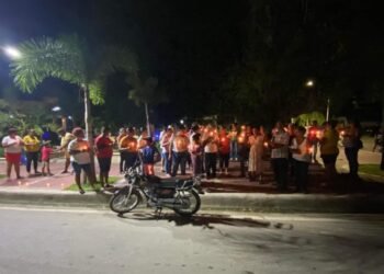 Encienden velas por auge de la delincuencia en El Valle, Hato Mayor