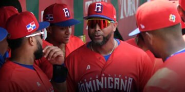 Nelson Cruz seguirá como gerente del equipo dominicano