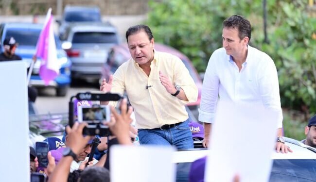 Abel a Abinader: «Si le rinden los chelitos, invierta en salud, educación; en los pobres»