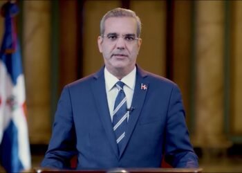 Abinader negoció el contrato de los aeropuertos por otros treinta años