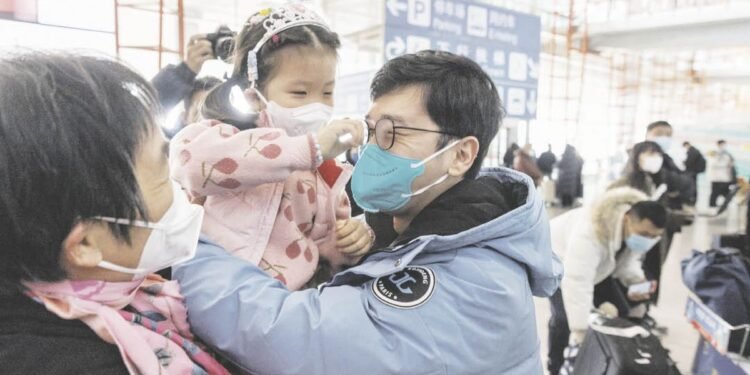 China explica aumento de enfermedades respiratorias