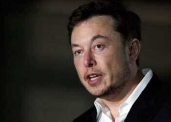 Musk advierte de «robots humanoides» en «era de la abundancia» de IA