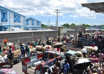 Comerciantes proponen zonas de libre comercio en la frontera