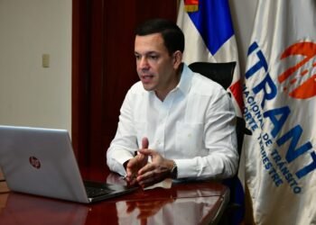 Reitera transparencia en proceso licitación semáforos inteligentes