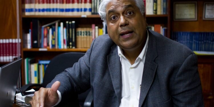 Castillo Pantaleón dice Pacto Nación tiene cláusulas que son “cortinas de humo”