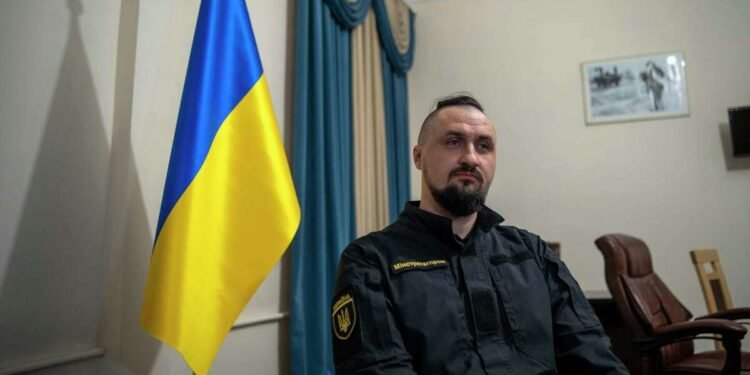 Ministro ucraniano dice quiere convertir su país en centro de producción de armas para Occidente