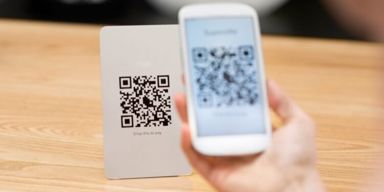 Explican los peligros en uso seguro de los códigos QR