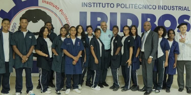 Salesianos realizan proyectos en energía renovable para la inserción laboral y la protección del medio ambiente