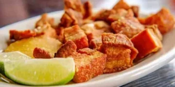 Determinan que el chicharrón de cerdo es más saludable que la espinaca, zanahoria y coliflor