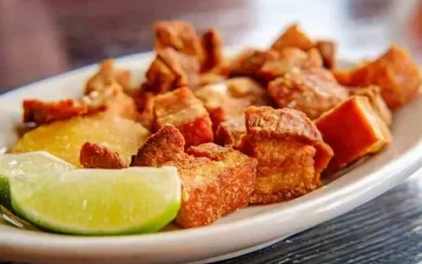 Determinan que el chicharrón de cerdo es más saludable que la espinaca, zanahoria y coliflor