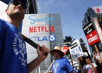 El sindicato de actores alcanza un acuerdo con estudios de Hollywood para terminar la huelga que se ha prolongado 118 días.