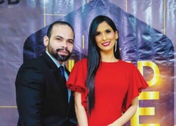 Loctores Josefina Hernández y Abraham Santamaría nominados a los Voice Arts Awards 2023