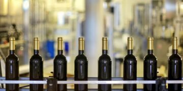 La producción mundial de vino de este año será la más baja desde 1961