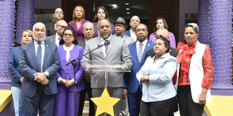 Diputados denuncian hay planes de querer borrar obra de gobiernos PLD