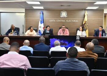 Mesa Técnica de la JCE se reúne con organizaciones políticas para ver avances de auditoria a los EDET