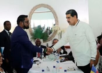Guyana y Venezuela prometen a resolver disputa por vía pacífica