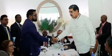 Guyana y Venezuela prometen a resolver disputa por vía pacífica