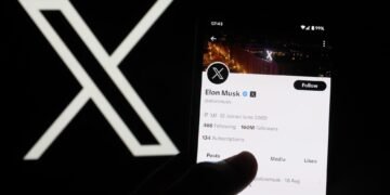 Comisión Europea abre infracción a X por no combatir contenido ilegal y por incitar a la versión premium