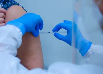 Vacunas Covid disponibles en el país no están actualizadas para la variante JN.1