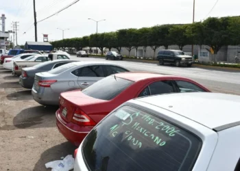 Importadores vehículos usados piden a Abinader dejar sin efecto decreto; quieren mandatario los reciba