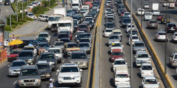 Intrant limitará vehículos pesados en vías del Gran Santo Domingo