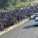 Gigantesca marcha de migrantes salió desde México hacia los EEUU