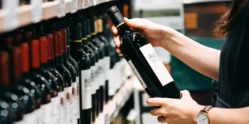 Tomar bebidas alcohólicas en esta Navidad puede salir más costoso