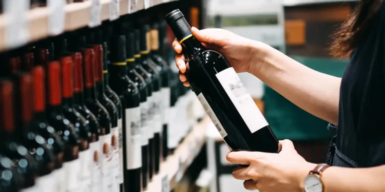 Tomar bebidas alcohólicas en esta Navidad puede salir más costoso