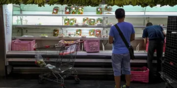 Una familia venezolana necesita 72 salarios mínimos para cubrir la canasta básica alimentaria