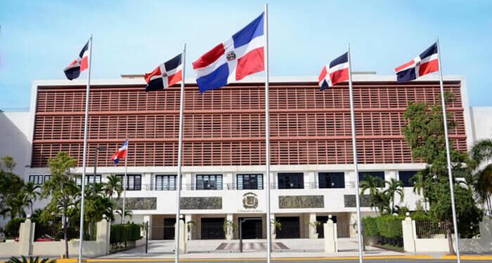 Diputados aprueban proyecto de referendo consultivo y referendo constitucional aprobatorio