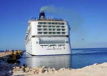 Llega el primer crucero al puerto de Cabo Rojo, en Pedernales