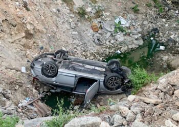 El hoyo que sigue causando accidente en Quita Sueño de Haina