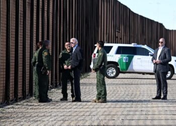 Biden insta a aprobar «el paquete de reformas más duro y justo de la historia de EE.UU. para asegurar la frontera»