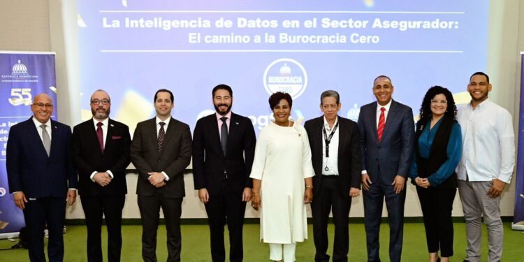 Josefa Castillo lanza programa “La Inteligencia de Datos en el Sector Asegurador: el camino a la burocracia cero”